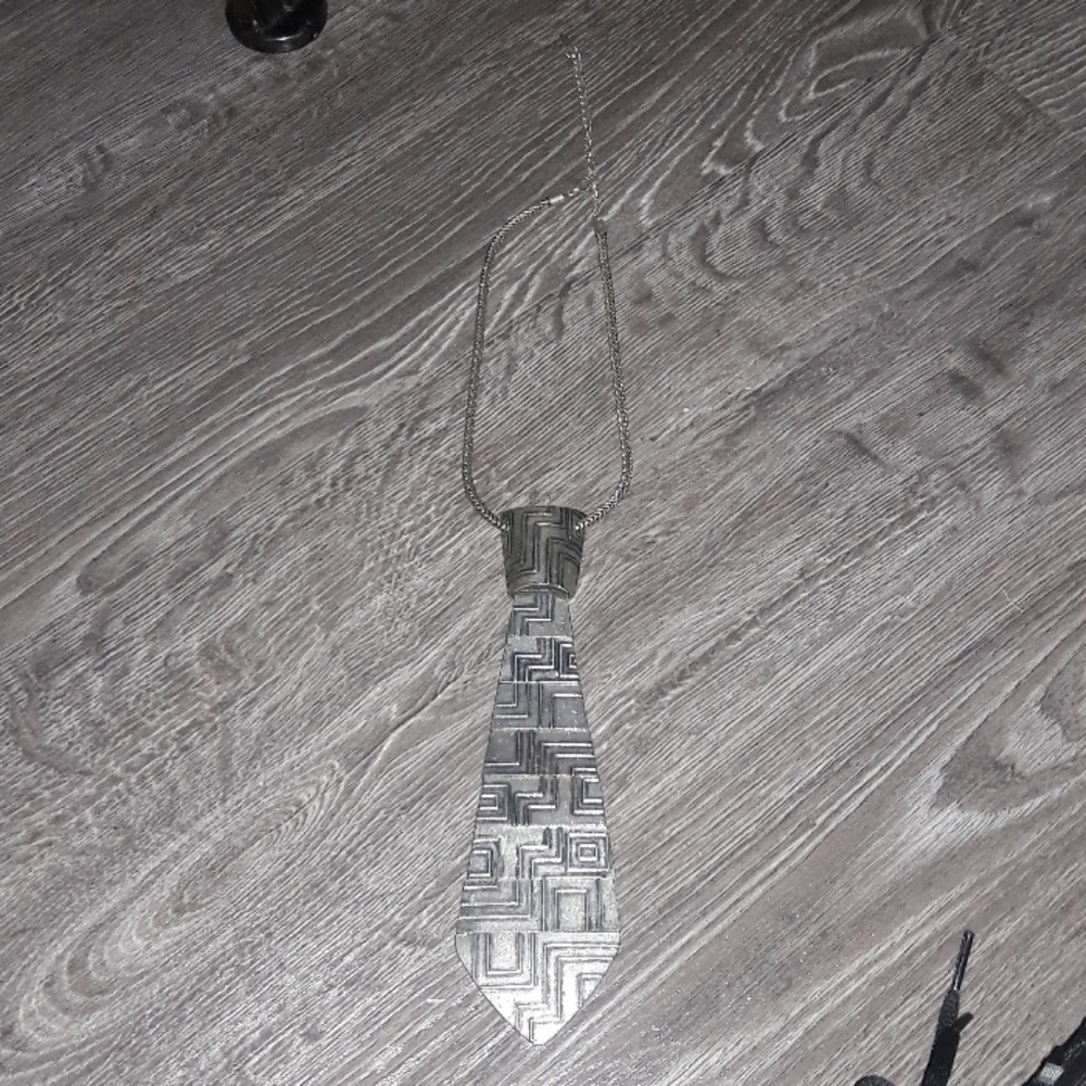 Tie necklace silver plated BY VCLM